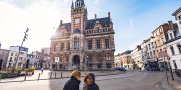 Start restauratiewerken districtshuis Borgerhout