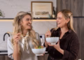 Steffi Vertriest en Charlotte Wilmssen koken voor singles in gloednieuwe online njam!-reeks